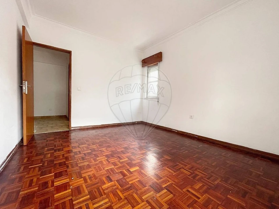 Apartamento T2 para Venda em Algueirão-Mem Martins Foto 11