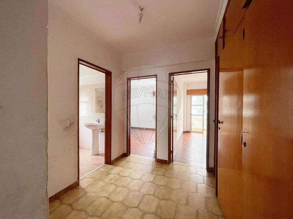 Apartamento T2 para Venda em Algueirão-Mem Martins Foto 9