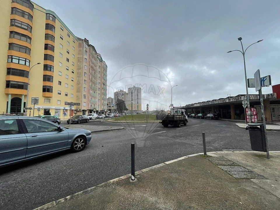 Apartamento T2 para Venda em Algueirão-Mem Martins Foto 23