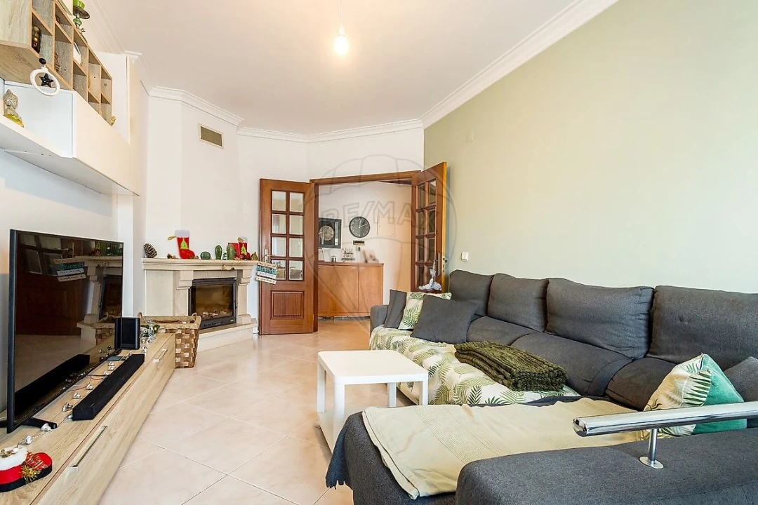 Apartamento T2 para Venda em Palmela Foto 2