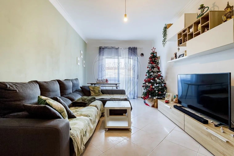 Apartamento T2 para Venda em Palmela Foto 3