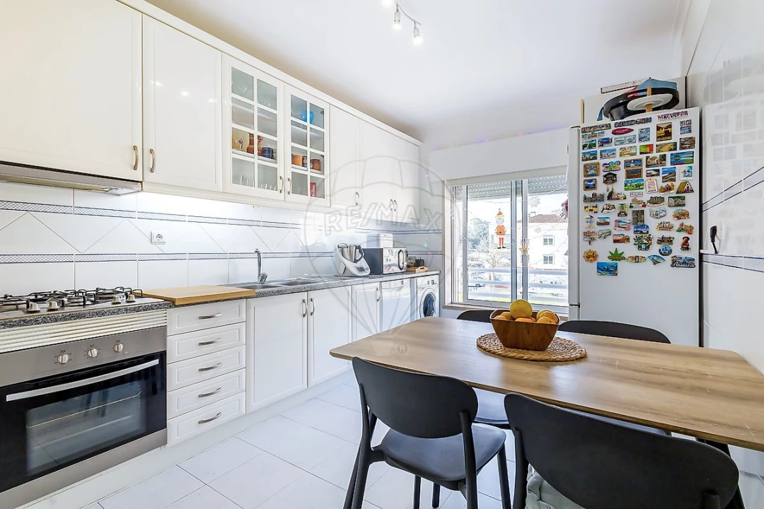 Apartamento T2 para Venda em Palmela Foto 7