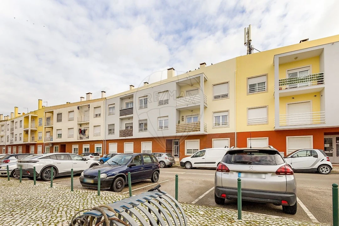 Apartamento T2 para Venda em Palmela Foto 4