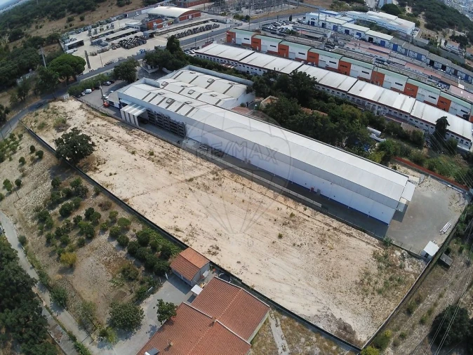 Armazém para Venda em Setubal (São Sebastião) Foto 2