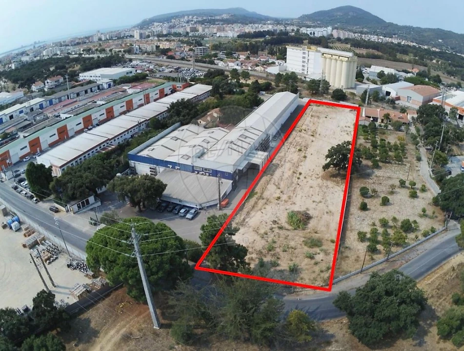 Armazém para Venda em Setubal (São Sebastião) Foto 1