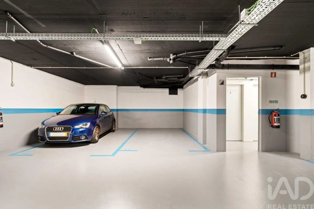 Apartamento T2 para Arrendamento em Santo Antonio Foto 23