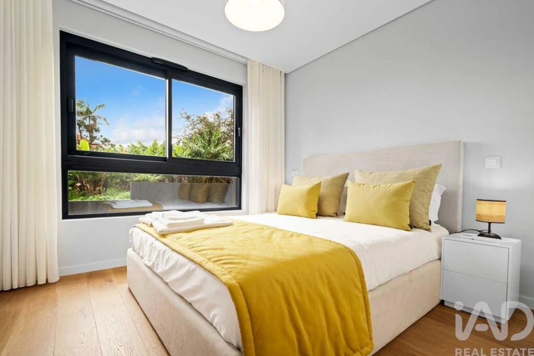 Apartamento T2 para Arrendamento em Santo Antonio Foto 12