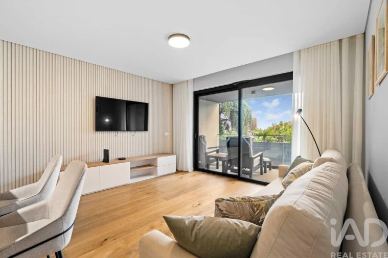 Apartamento T2 para Arrendamento em Santo Antonio Foto 5