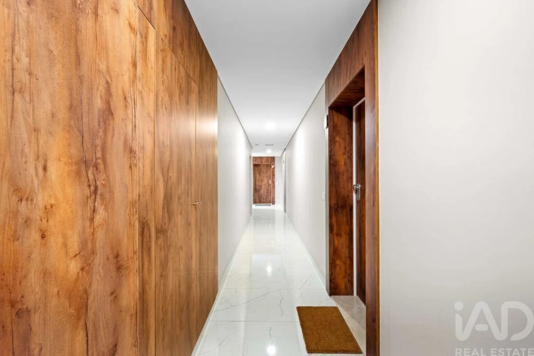 Apartamento T2 para Arrendamento em Santo Antonio Foto 20