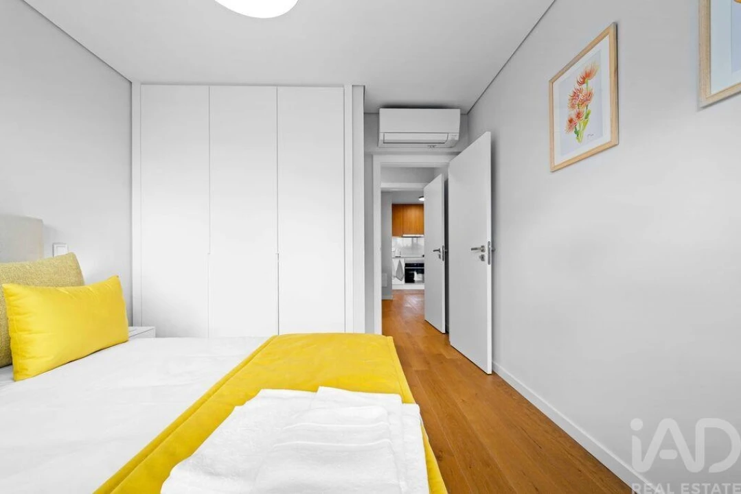 Apartamento T2 para Arrendamento em Santo Antonio Foto 13