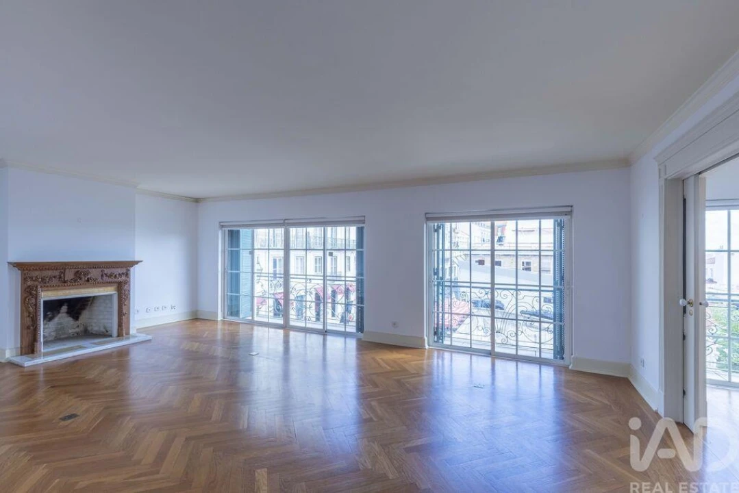 Apartamento T4 para Arrendamento em Estrela Foto 1
