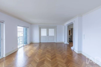 Apartamento T4 para Arrendamento em Estrela