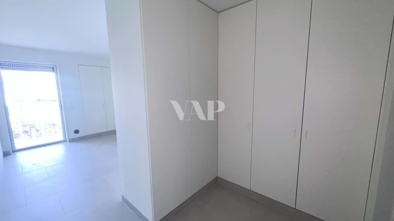 Apartamento T2 para Arrendamento em Quarteira Foto 14