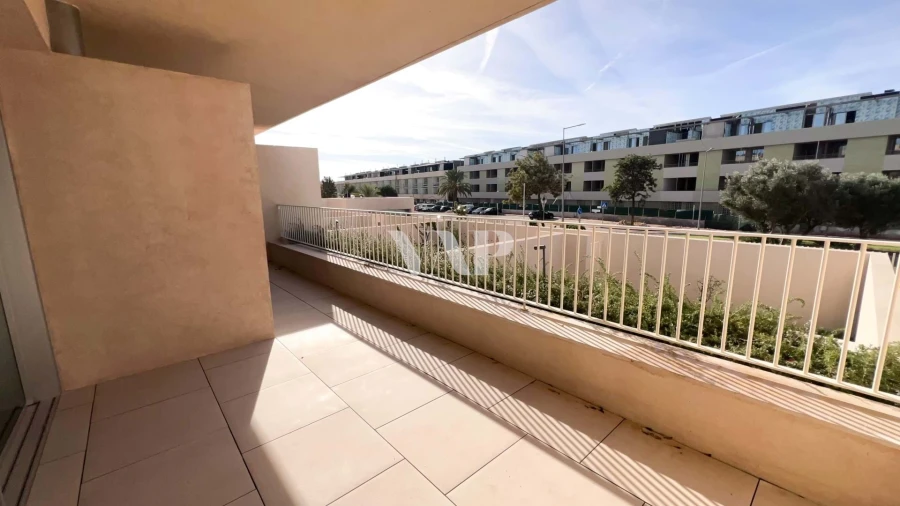 Apartamento T2 para Arrendamento em Quarteira Foto 12