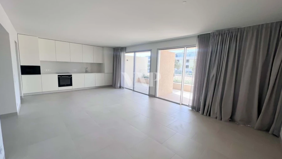 Apartamento T2 para Arrendamento em Quarteira Foto 2