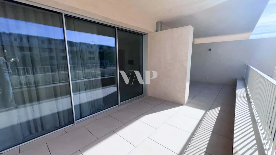 Apartamento T2 para Arrendamento em Quarteira Foto 11