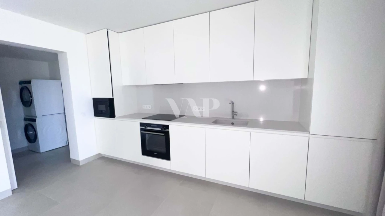 Apartamento T2 para Arrendamento em Quarteira Foto 8