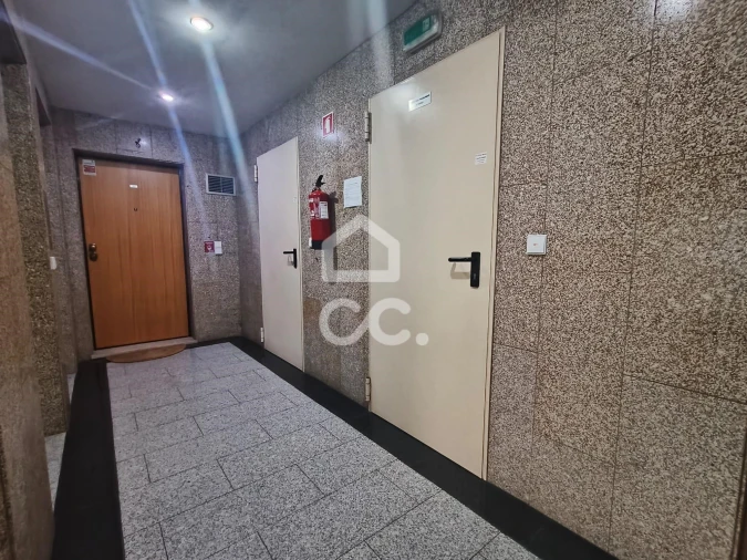 Apartamento T2 para Venda em Alfena Foto 7