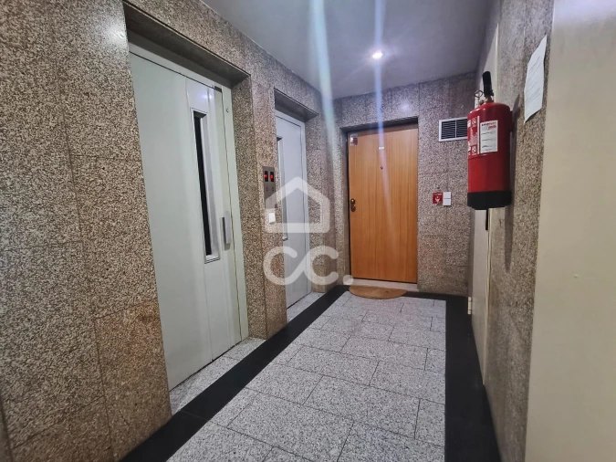 Apartamento T2 para Venda em Alfena Foto 6
