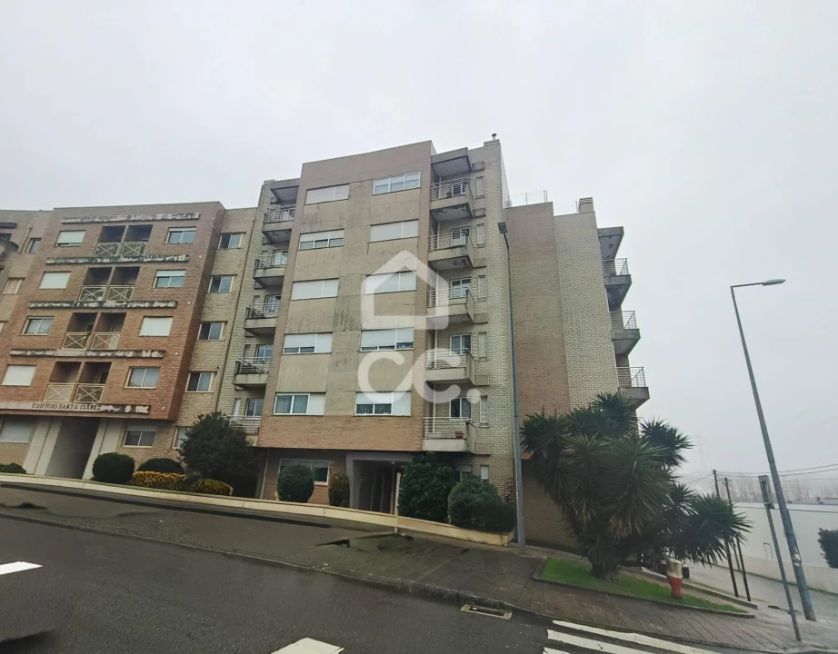 Apartamento T2 para Venda em Alfena Foto 28