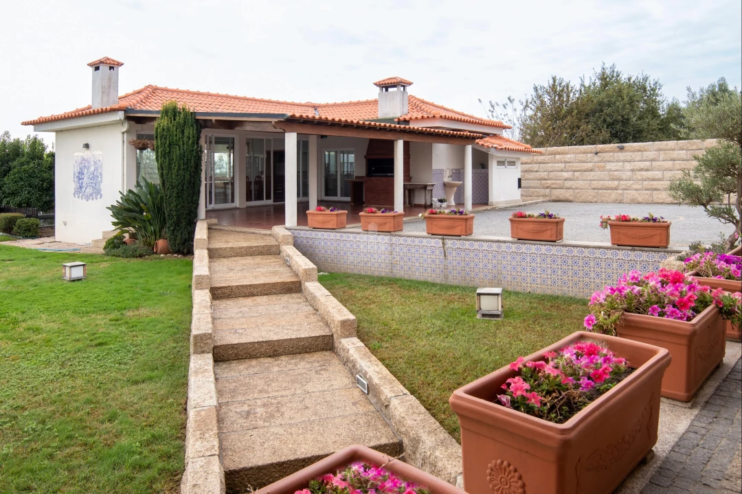 Moradia T6 para Venda em Figueiras e Covas Foto 8