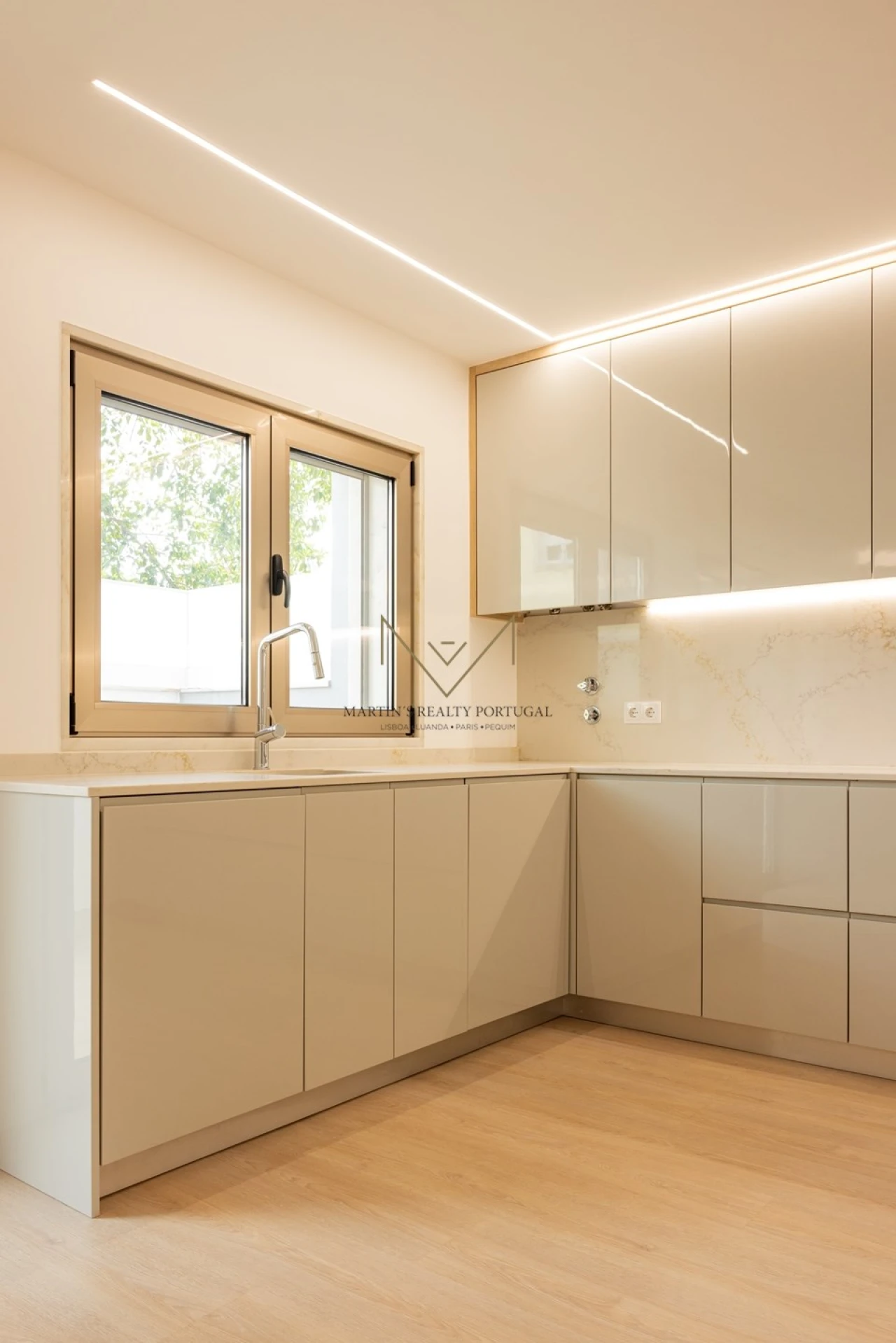 Apartamento T3 para Venda em Costa da Caparica Foto 5