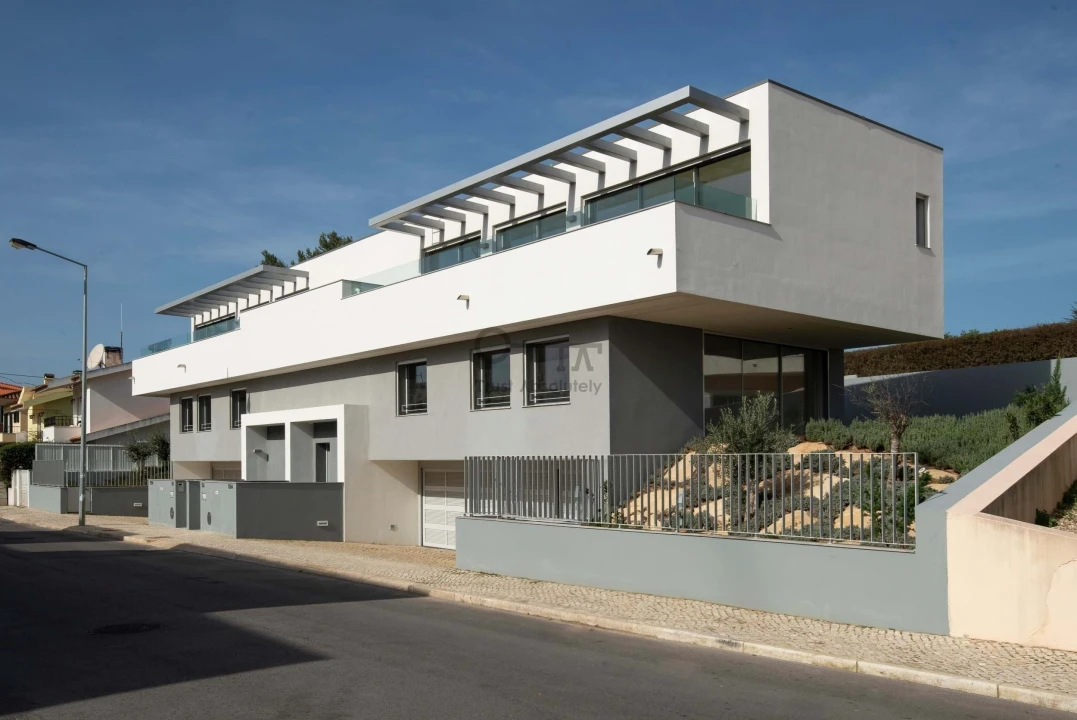 Moradia T3 para Venda em Cascais e Estoril Foto 1