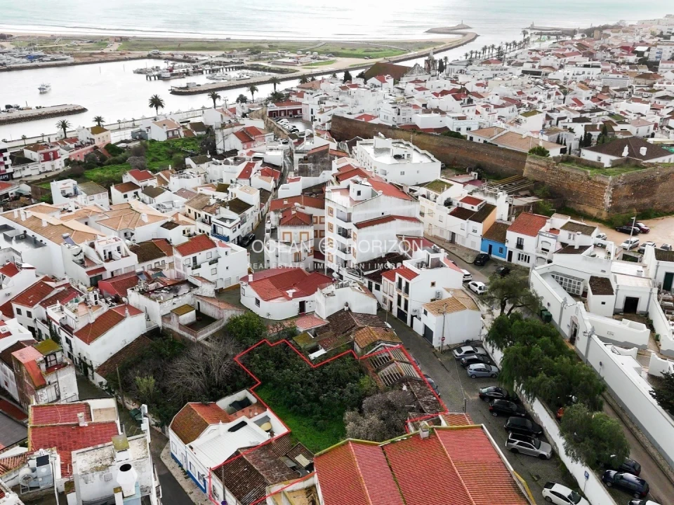 Terreno para Venda em Lagos (São Sebastião e Santa Maria) Foto 1