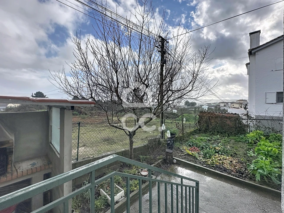 Moradia T4 para Venda em Santa Maria Maior Foto 8