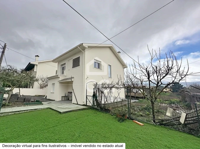 Moradia T4 para Venda em Santa Maria Maior Foto 1