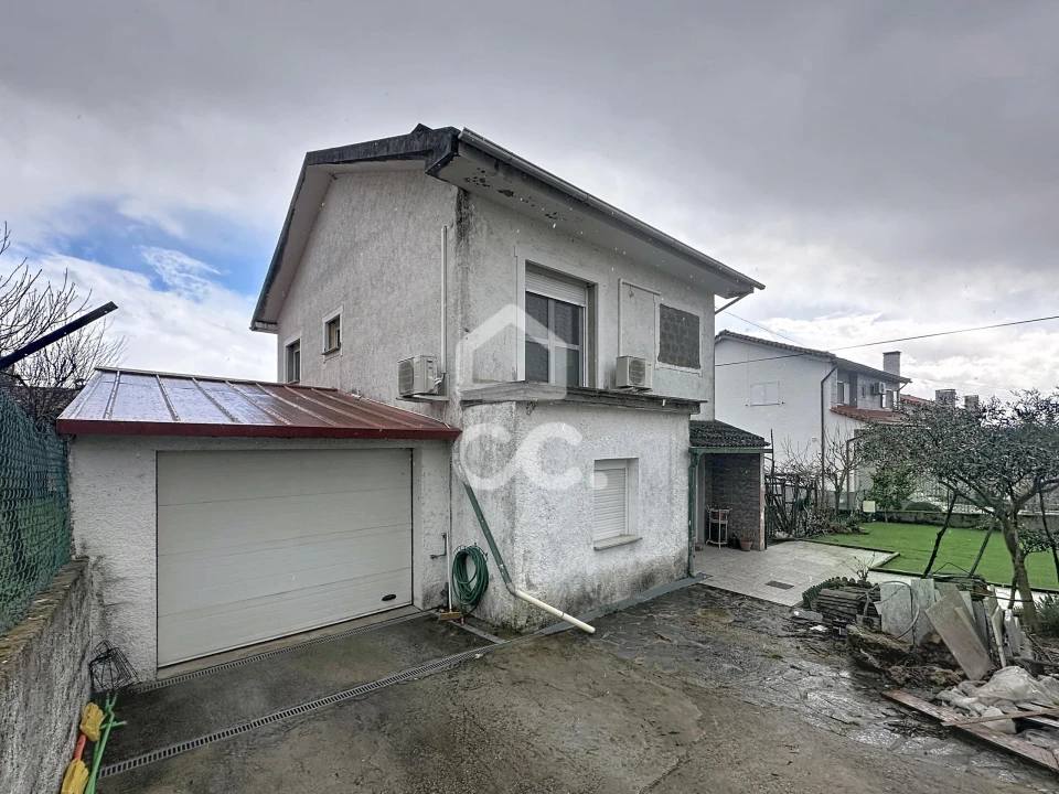 Moradia T4 para Venda em Santa Maria Maior Foto 2