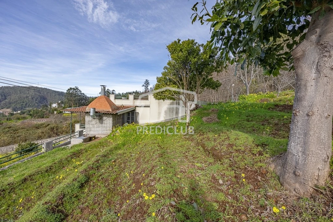 Moradia T2 para Venda em Camara de Lobos Foto 10