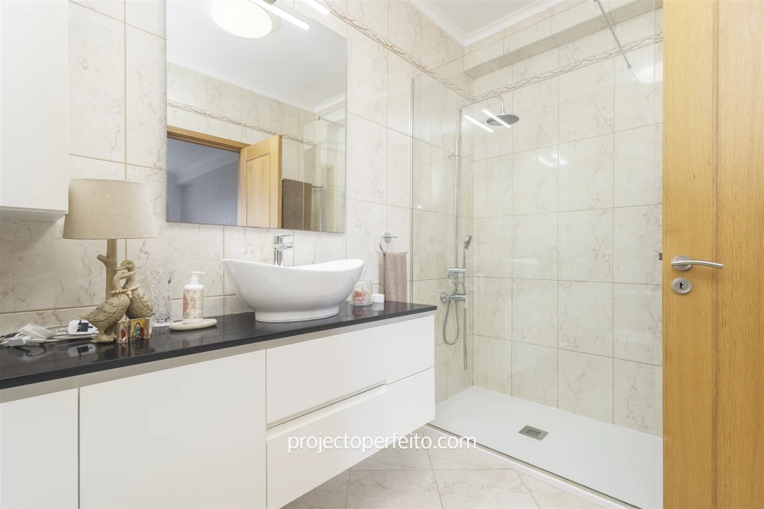 Apartamento T4 para Venda em Paços de Brandão Foto 22