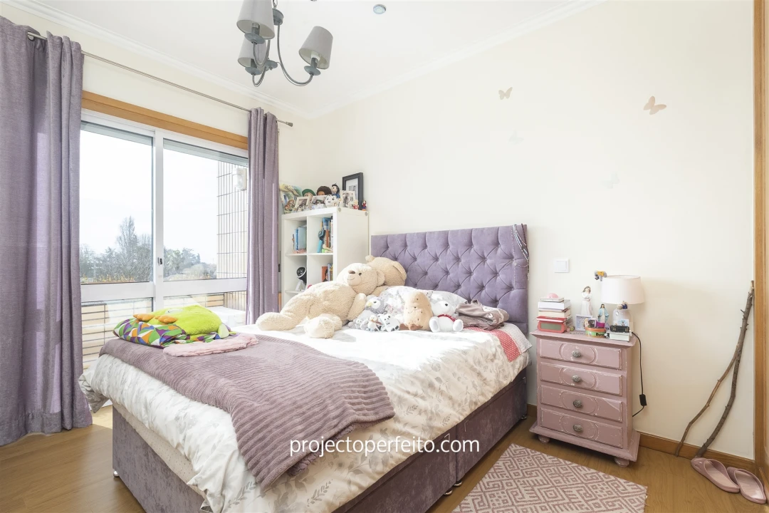 Apartamento T4 para Venda em Paços de Brandão Foto 16