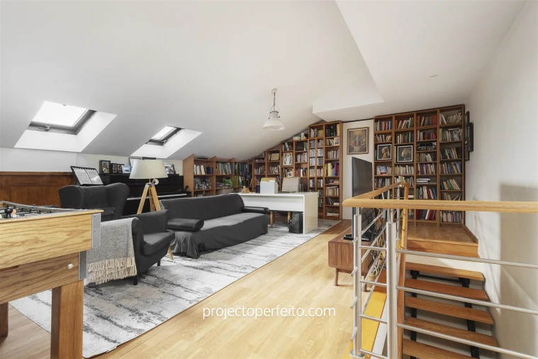 Apartamento T4 para Venda em Paços de Brandão Foto 14