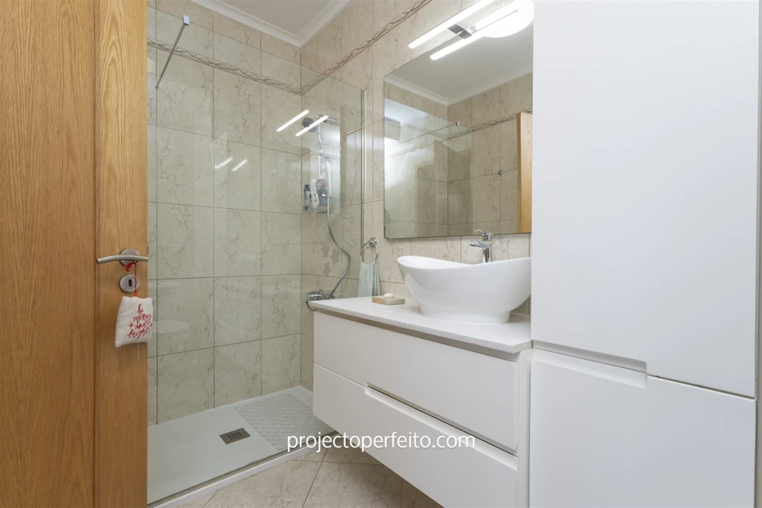 Apartamento T4 para Venda em Paços de Brandão Foto 23