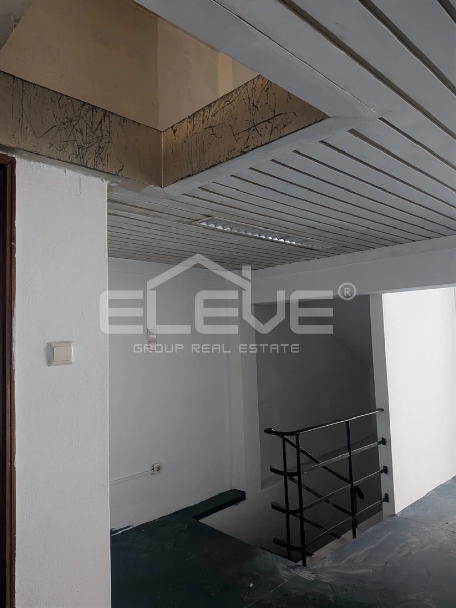 Loja para Arrendamento em Santa Marinha e São Pedro da Afurada Foto 5