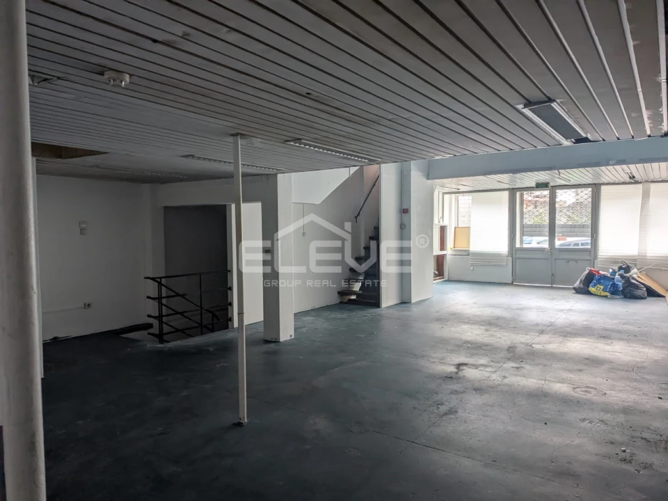 Loja para Arrendamento em Santa Marinha e São Pedro da Afurada Foto 6