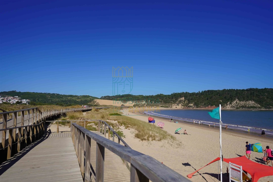 Moradia T3 para Venda em Santa Maria, São Pedro e Sobral da Lagoa Foto 18