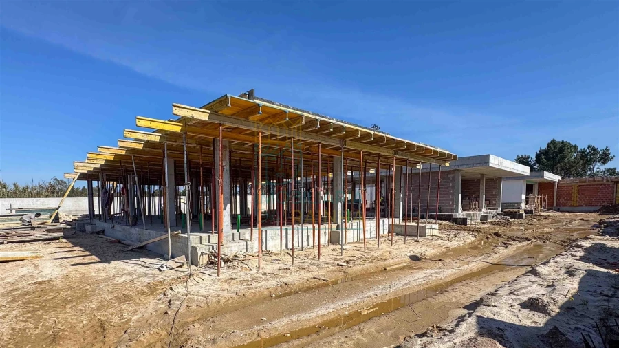 Moradia T3 para Venda em Santa Maria, São Pedro e Sobral da Lagoa Foto 3