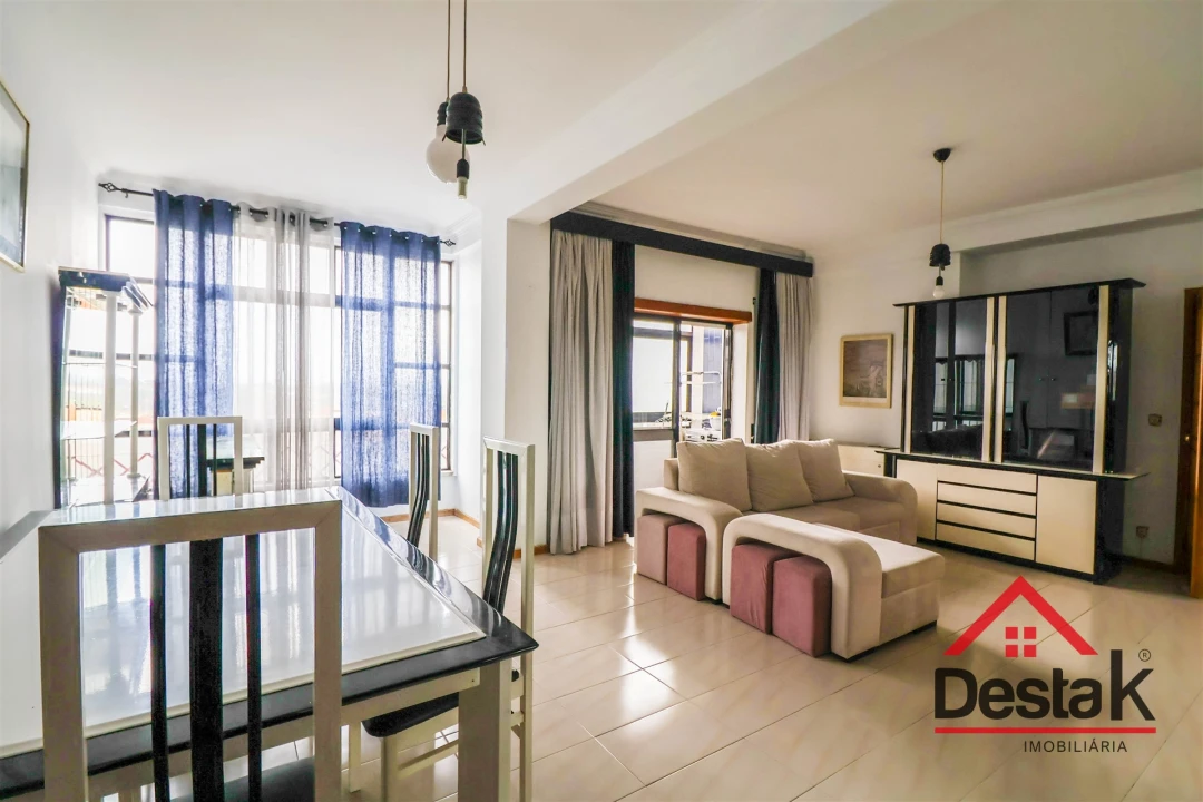 Apartamento T6 para Arrendamento em Viseu Foto 2