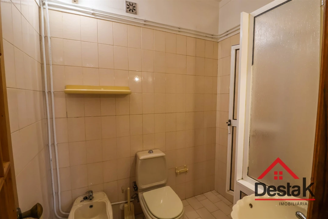 Apartamento T6 para Arrendamento em Viseu Foto 14