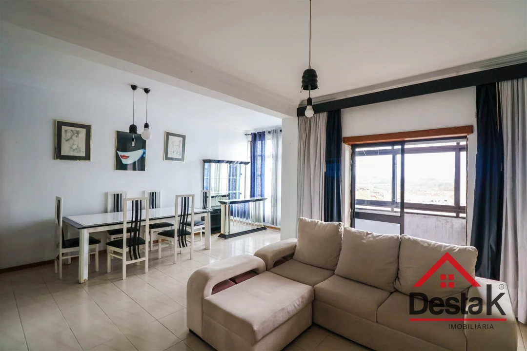 Apartamento T6 para Arrendamento em Viseu Foto 1