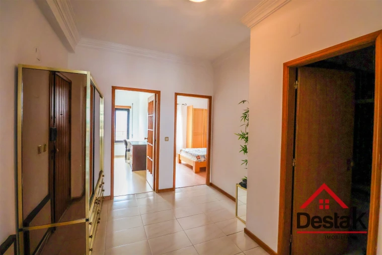 Apartamento T6 para Arrendamento em Viseu Foto 18