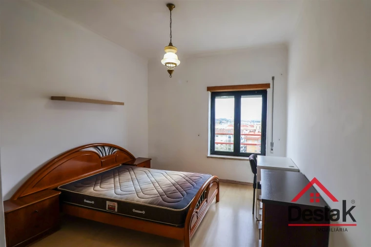 Apartamento T6 para Arrendamento em Viseu Foto 15