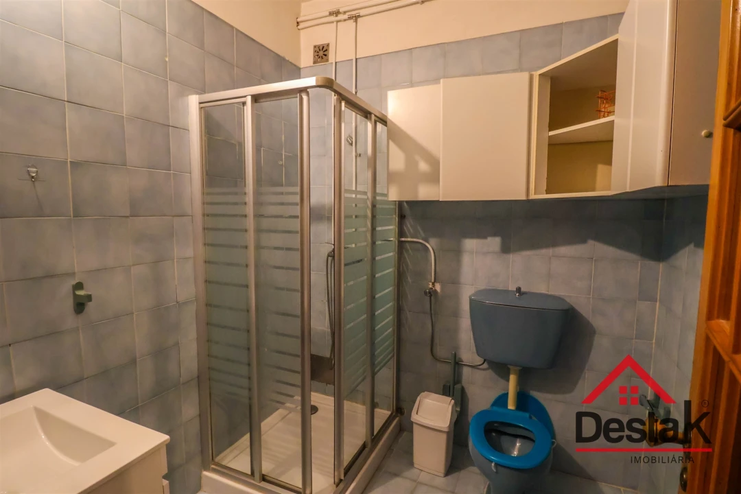 Apartamento T6 para Arrendamento em Viseu Foto 21