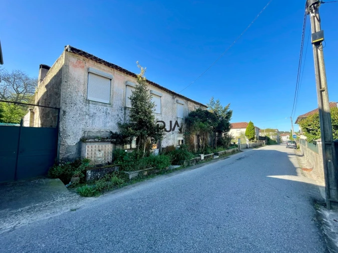 Quinta T5 para Venda em Vilar de Besteiros e Mosteiro de Fráguas Foto 1