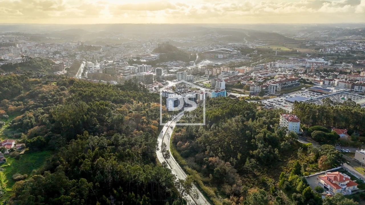 Terreno para Venda em Marrazes e Barosa Foto 1