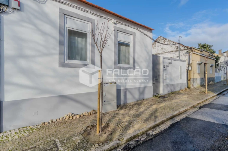 Moradia T2 para Arrendamento em Marvila, Ribeira Santarém, São Salvador, São Nicolau