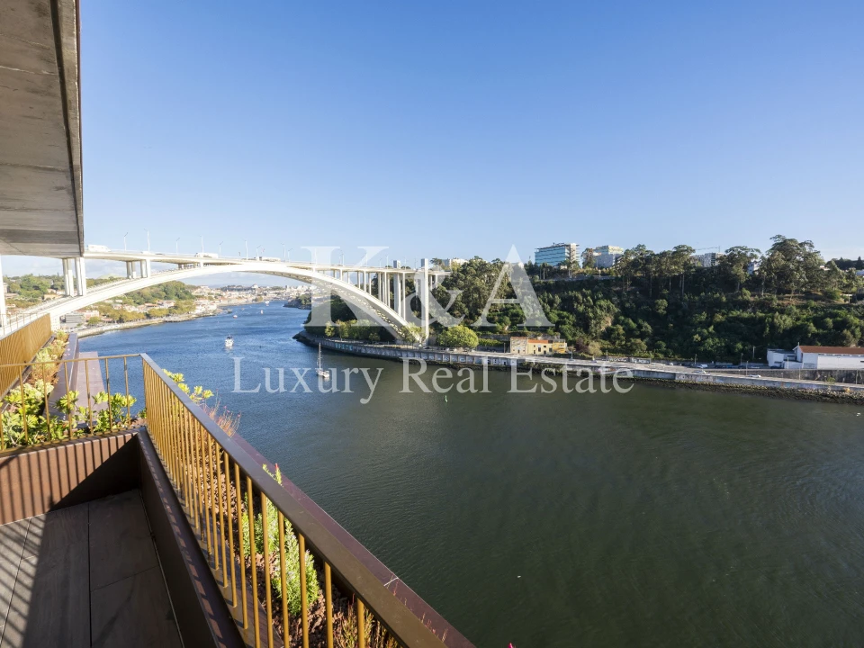 Apartamento T3 para Venda em Lordelo do Ouro e Massarelos Foto 2